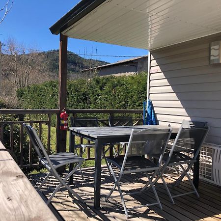 ホテルCamping La Mare Aux Fees Roquefeuil エクステリア 写真