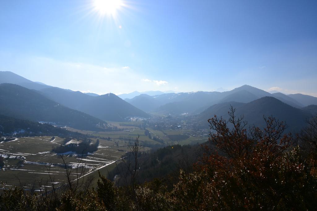 ホテルCamping La Mare Aux Fees Roquefeuil エクステリア 写真